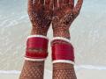 Katrina shares glimpse of beachy honeymoon, shows mehendi adorned hands - Hindi News | Katrina shares glimpse of beachy honeymoon, shows mehendi adorned hands | Latest entertainment News at Lokmattimes.com