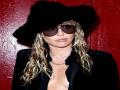 Miley Cyrus says touring 'isn't healthy' for her - Hindi News | Miley Cyrus says touring 'isn't healthy' for her | Latest international News at Lokmattimes.com