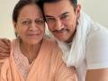 Mother's Day: Aamir Khan celebrates special day with mother, sister, brother-in-law - Hindi News | Mother's Day: Aamir Khan celebrates special day with mother, sister, brother-in-law | Latest entertainment News at Lokmattimes.com