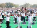 World Health Day: Lok Sabha Speaker, union ministers perform yoga at Red Fort - Hindi News | World Health Day: Lok Sabha Speaker, union ministers perform yoga at Red Fort | Latest health News at Lokmattimes.com