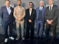 Football fanboy Ranveer soaks in Premier League action, meets legends of the game - Hindi News | Football fanboy Ranveer soaks in Premier League action, meets legends of the game | Latest entertainment News at Lokmattimes.com