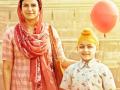 Mona Singh shares new 'Laal Singh Chaddha' poster on Parents' Day - Hindi News | Mona Singh shares new 'Laal Singh Chaddha' poster on Parents' Day | Latest entertainment News at Lokmattimes.com