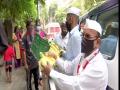 Mumbai Dabbawalas distribute food at COVID care centres, hospitals - Hindi News | Mumbai Dabbawalas distribute food at COVID care centres, hospitals | Latest maharashtra News at Lokmattimes.com