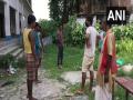 Migrant workers allege lack of facilities at quarantine centre in Darjeeling - Hindi News | Migrant workers allege lack of facilities at quarantine centre in Darjeeling | Latest national News at Lokmattimes.com