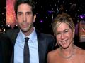 'Friends' stars Jennifer Aniston, David Schwimmer rumoured to be dating - Hindi News | 'Friends' stars Jennifer Aniston, David Schwimmer rumoured to be dating | Latest entertainment News at Lokmattimes.com