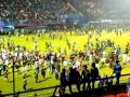 129 people killed after stampede at football match in Indonesia - Hindi News | 129 people killed after stampede at football match in Indonesia | Latest politics News at Lokmattimes.com