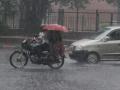 Rain lashes Delhi-NCR, brings respite from intense heat - Hindi News | Rain lashes Delhi-NCR, brings respite from intense heat | Latest national News at Lokmattimes.com