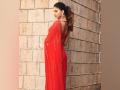 Suhana Khan turns muse for Manish Malhotra, oozes oomph in hot red saree - Hindi News | Suhana Khan turns muse for Manish Malhotra, oozes oomph in hot red saree | Latest entertainment News at Lokmattimes.com