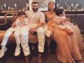 Kareena Kapoor Khan shares 'struggles' of getting a perfect family picture - Hindi News | Kareena Kapoor Khan shares 'struggles' of getting a perfect family picture | Latest entertainment News at Lokmattimes.com