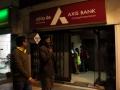 Axis Bank's Q2FY22 YoY net profit rises 86% - Hindi News | Axis Bank's Q2FY22 YoY net profit rises 86% | Latest international News at Lokmattimes.com