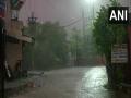 Rain lashes parts of Delhi on Monday morning - Hindi News | Rain lashes parts of Delhi on Monday morning | Latest national News at Lokmattimes.com