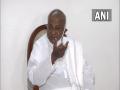 There should be no complacency over PM's security, controversy unfortunate: HD Deve Gowda - Hindi News | There should be no complacency over PM's security, controversy unfortunate: HD Deve Gowda | Latest national News at Lokmattimes.com