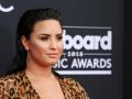 Demi Lovato raises hotness quotient by showing off her summer body - Hindi News | Demi Lovato raises hotness quotient by showing off her summer body | Latest entertainment News at Lokmattimes.com