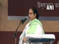 Mamata Banerjee questions indifferent attitude of Centre towards West Bengal over Netaji's tableau - Hindi News | Mamata Banerjee questions indifferent attitude of Centre towards West Bengal over Netaji's tableau | Latest national News at Lokmattimes.com