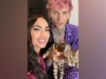 Megan Fox, Machine Gun Kelly introduce fans to their new feline friend - Hindi News | Megan Fox, Machine Gun Kelly introduce fans to their new feline friend | Latest entertainment News at Lokmattimes.com