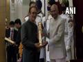Senior Congress leader Ghulam Nabi Azad receives Padma Bhushan award in the field of Public Affairs - Hindi News | Senior Congress leader Ghulam Nabi Azad receives Padma Bhushan award in the field of Public Affairs | Latest national News at Lokmattimes.com