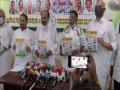 Congress manifesto promises free COVID vaccination for all, statehood to Puducherry - Hindi News | Congress manifesto promises free COVID vaccination for all, statehood to Puducherry | Latest politics News at Lokmattimes.com