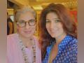 Twinkle Khanna shares adorable throwback picture with Dimple Kapadia - Hindi News | Twinkle Khanna shares adorable throwback picture with Dimple Kapadia | Latest maharashtra News at Lokmattimes.com