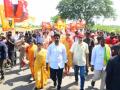Lokesh's mother joins his padyatra on 100th day - Hindi News | Lokesh's mother joins his padyatra on 100th day | Latest politics News at Lokmattimes.com