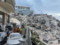 Florida building collapse toll reaches 18 - Hindi News | Florida building collapse toll reaches 18 | Latest politics News at Lokmattimes.com