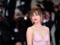 Dakota Johnson: I'll probably be in therapy for the rest of my life - Hindi News | Dakota Johnson: I'll probably be in therapy for the rest of my life | Latest entertainment News at Lokmattimes.com