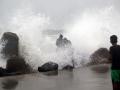 Rains lash coastal Andhra as cyclone 'Asani' nears - Hindi News | Rains lash coastal Andhra as cyclone 'Asani' nears | Latest national News at Lokmattimes.com