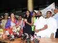 Double Olympic medalist Sindhu arrives in Hyd to rousing welcome - Hindi News | Double Olympic medalist Sindhu arrives in Hyd to rousing welcome | Latest badminton News at Lokmattimes.com