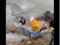 Woman cuts through icy pond to save dog, netizens lauds - Hindi News | Woman cuts through icy pond to save dog, netizens lauds | Latest national News at Lokmattimes.com