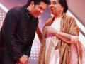 Legendary singer Asha Bhosle conferred 'Maharashtra Bhushan-2021' - Hindi News | Legendary singer Asha Bhosle conferred 'Maharashtra Bhushan-2021' | Latest maharashtra News at Lokmattimes.com
