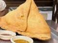 Bahubali samosa challenge: Eat in 30 minutes and earn Rs 51,000 - Hindi News | Bahubali samosa challenge: Eat in 30 minutes and earn Rs 51,000 | Latest national News at Lokmattimes.com