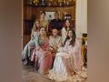Soni Razdan shares Bhatt family picture from Alia, Ranbir's wedding - Hindi News | Soni Razdan shares Bhatt family picture from Alia, Ranbir's wedding | Latest maharashtra News at Lokmattimes.com