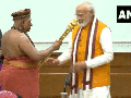 Adheenams hand over 'Sengol' to PM Modi on eve of new Parliament building inauguration - Hindi News | Adheenams hand over 'Sengol' to PM Modi on eve of new Parliament building inauguration | Latest national News at Lokmattimes.com