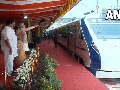 PM Modi flags off Secunderabad-Tirupati Vande Bharat Express - Hindi News | PM Modi flags off Secunderabad-Tirupati Vande Bharat Express | Latest national News at Lokmattimes.com