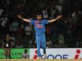 It's a bit disappointing, Yuzi is always very handy, says AB De Villiers on Chahal exclusion - Hindi News | It's a bit disappointing, Yuzi is always very handy, says AB De Villiers on Chahal exclusion | Latest cricket News at Lokmattimes.com