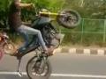 High on adrenaline: Bikers caught performing daring stunts on Delhi roads - Hindi News | High on adrenaline: Bikers caught performing daring stunts on Delhi roads | Latest national News at Lokmattimes.com
