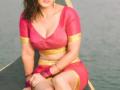 Sunny Leone sizzles in traditional Kerala outfit in new post - Hindi News | Sunny Leone sizzles in traditional Kerala outfit in new post | Latest entertainment News at Lokmattimes.com
