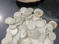 Pot full of silver coins found in Lucknow house - Hindi News | Pot full of silver coins found in Lucknow house | Latest national News at Lokmattimes.com