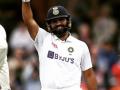 Gavaskar hails Rohit, says Mumbai Indians' captaincy has transformed him - Hindi News | Gavaskar hails Rohit, says Mumbai Indians' captaincy has transformed him | Latest cricket News at Lokmattimes.com