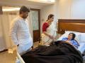 BJP leader Chitra Wagh meets Navneet Rana in hospital - Hindi News | BJP leader Chitra Wagh meets Navneet Rana in hospital | Latest maharashtra News at Lokmattimes.com