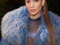 JLo reveals Ben's simple, meaningful message engraved on her engagement ring - Hindi News | JLo reveals Ben's simple, meaningful message engraved on her engagement ring | Latest entertainment News at Lokmattimes.com