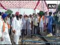 Kisan Mazdoor Sangharsh Committee launches 'rail roko' agitation in Punjab's Ferozepur against farm bills - Hindi News | Kisan Mazdoor Sangharsh Committee launches 'rail roko' agitation in Punjab's Ferozepur against farm bills | Latest national News at Lokmattimes.com