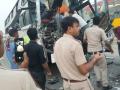 1 dead, 5 injured in bus-truck collision on Delhi-Jaipur Expressway - Hindi News | 1 dead, 5 injured in bus-truck collision on Delhi-Jaipur Expressway | Latest national News at Lokmattimes.com