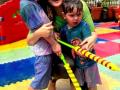 Kareena celebrates Holi with Taimur, Jehangir but misses Saif - Hindi News | Kareena celebrates Holi with Taimur, Jehangir but misses Saif | Latest entertainment News at Lokmattimes.com
