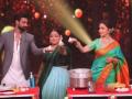 Madhuri Dixit reveals her love for 'Modak' on sets of 'Dance Deewane' - Hindi News | Madhuri Dixit reveals her love for 'Modak' on sets of 'Dance Deewane' | Latest entertainment News at Lokmattimes.com