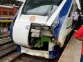 Defiled in cattle hit, Vande Bharat Express train undergoes a 'nose-job' - Hindi News | Defiled in cattle hit, Vande Bharat Express train undergoes a 'nose-job' | Latest national News at Lokmattimes.com