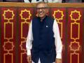 Pak President Alvi, ex-ministers discuss appointment of caretaker PM - Hindi News | Pak President Alvi, ex-ministers discuss appointment of caretaker PM | Latest politics News at Lokmattimes.com