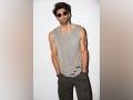 Aditya Roy Kapur begins Sri Lanka schedule of 'The Night Manager' remake - Hindi News | Aditya Roy Kapur begins Sri Lanka schedule of 'The Night Manager' remake | Latest entertainment News at Lokmattimes.com