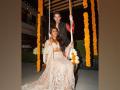 Priyanka Chopra shares glimpse of Diwali celebration with Nick Jonas at their new Los Angeles home - Hindi News | Priyanka Chopra shares glimpse of Diwali celebration with Nick Jonas at their new Los Angeles home | Latest entertainment News at Lokmattimes.com
