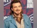 Morgan Wallen back on stage for live performance, months after racial slur controversy - Hindi News | Morgan Wallen back on stage for live performance, months after racial slur controversy | Latest entertainment News at Lokmattimes.com