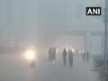 Moderate fog engulfs Delhi, trains delayed - Hindi News | Moderate fog engulfs Delhi, trains delayed | Latest national News at Lokmattimes.com